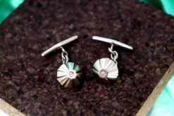 Clearance Pamono White Gold Cufflinks with Pyramid-Shaped Trim and Brilliant-Cut Diamonds, Set of 2