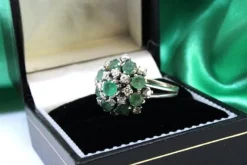 Pamono White Gold Ring with Brilliant-Cut Diamonds and Calibrated Emeralds> Rings