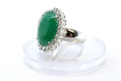 Pamono White Gold Ring with Oval Brilliant-Cut Diamonds and Emerald><noscript><img width=