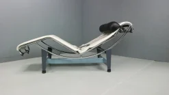 Hot Pamono White Leather LC4 Chaise Longue by Le Corbusier for Cassina, 1960s