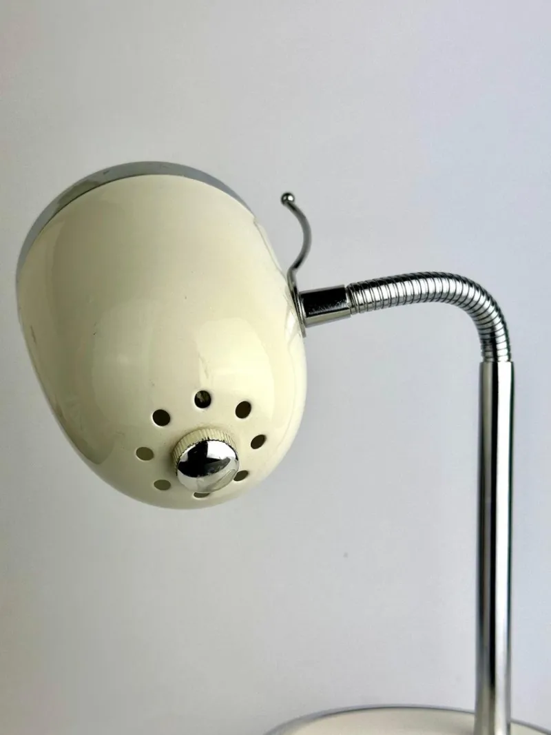 Outlet Pamono White Space Age Table Lamp with Chrome Flex Arm, 1970s