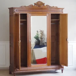 Outlet Pamono Wilhelminian 3-Door Wardrobe in Oak with Mirror, 1890s