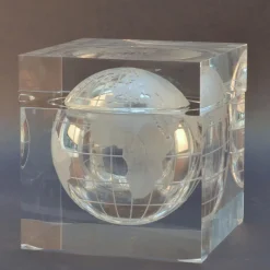 Pamono World Globe Acrylic Cube Ice Bucket by Alessandro Albrizzi, 1960s><noscript><img width=