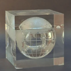 Pamono World Globe Acrylic Cube Ice Bucket by Alessandro Albrizzi, 1960s><noscript><img width=