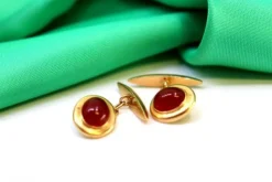 Pamono Yellow Gold Cufflinks with Garnet-Colored Oval Cabochons, Set of 2> Cufflinks